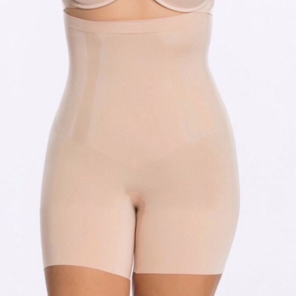 - 🆕SPANX OnCore High Waist Mid Thigh Shaper! NEW - Picture 5 of 5